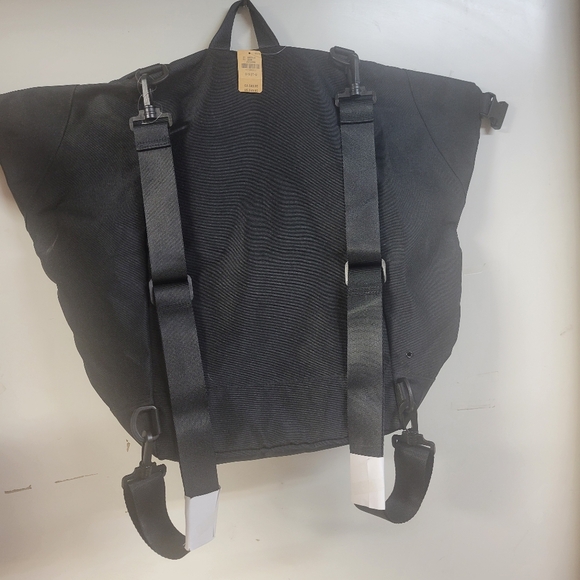 Pink backpack - Picture 6 of 9